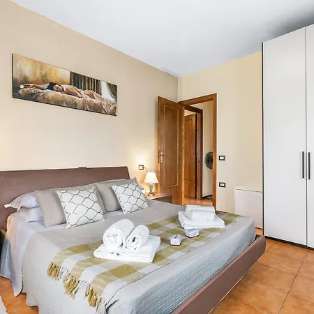 Apartment Sunset In - Happy