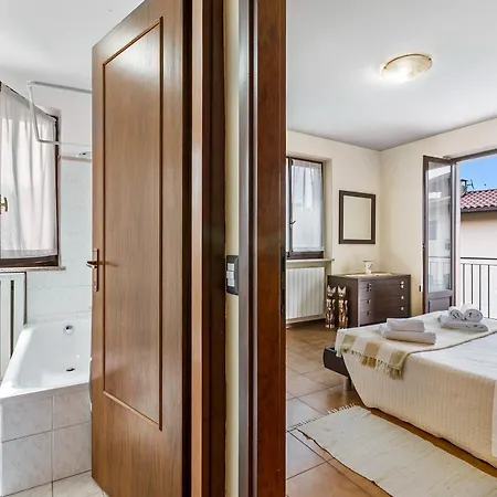 Apartment Sunset In - Happy *